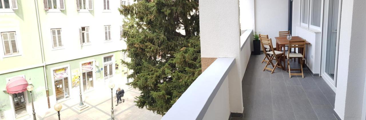 Kalea Pula Center Apartment Exterior photo
